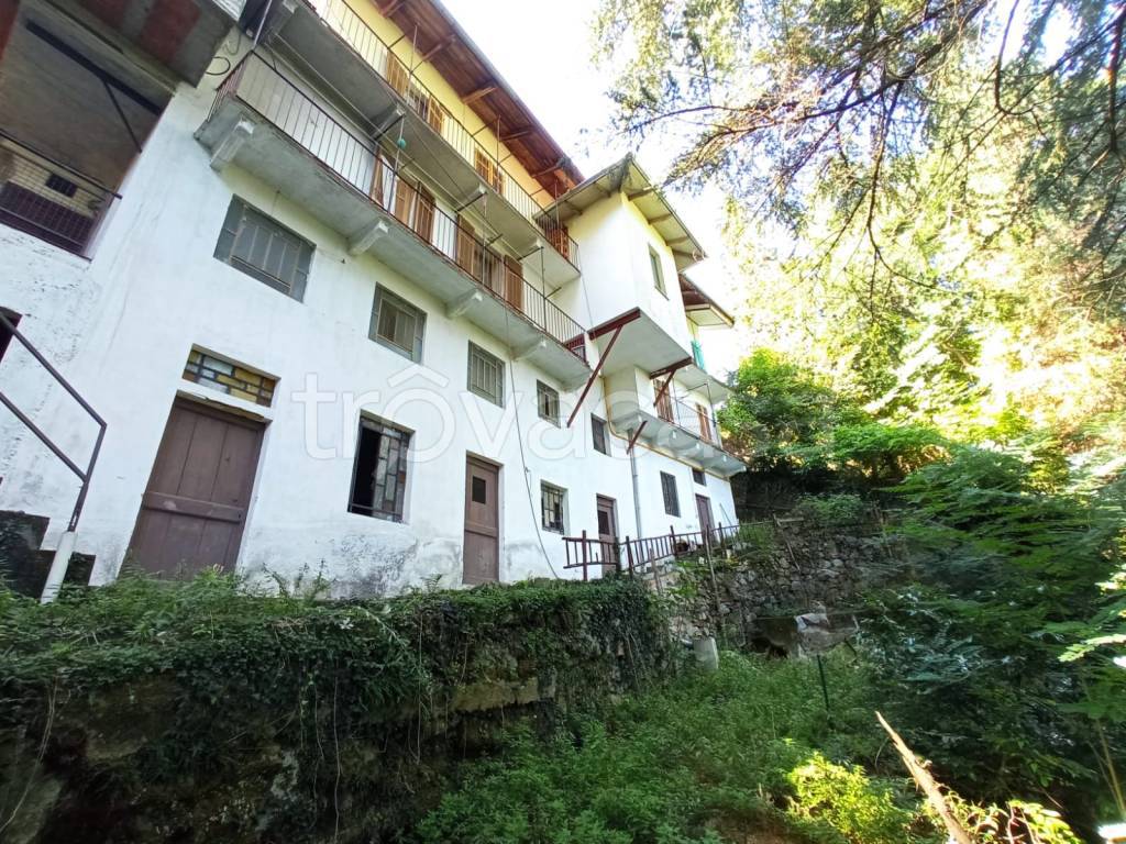 Villa in vendita a Casapinta via Rondo, 10