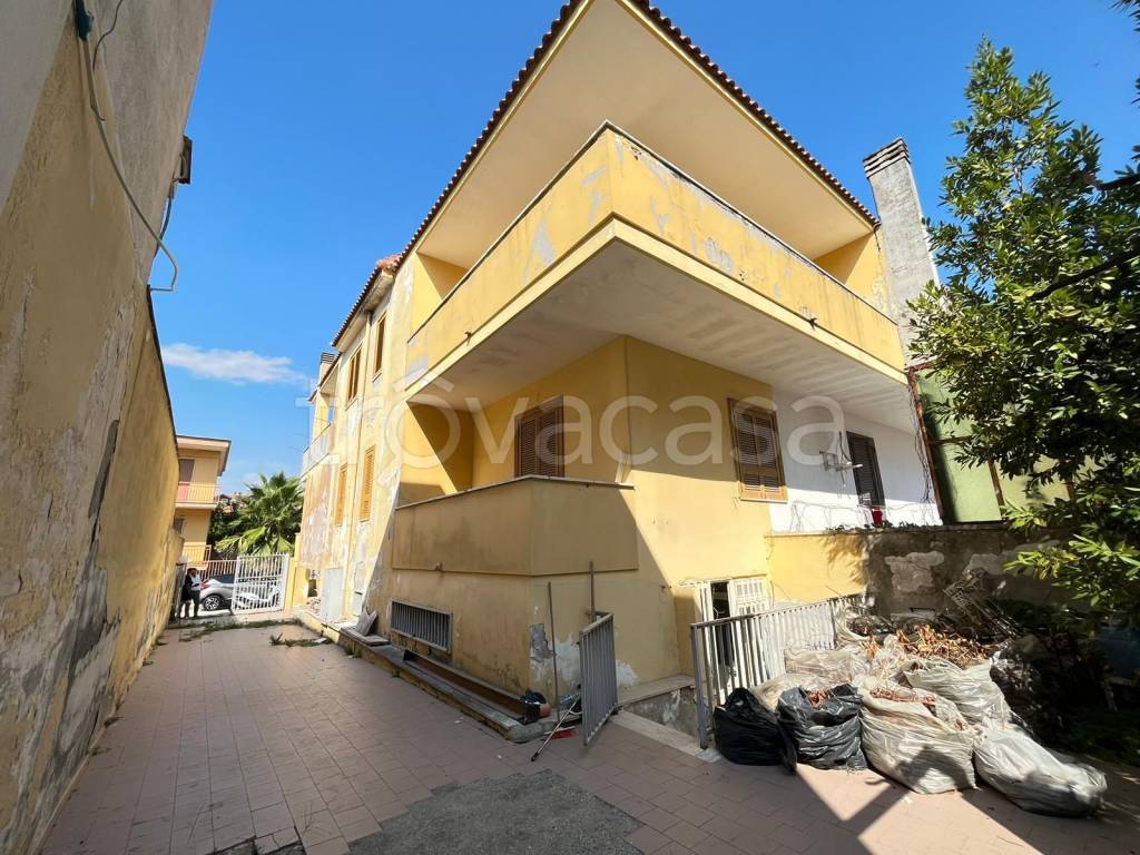 Villa a Schiera in vendita a Giugliano in Campania via Lago Patria