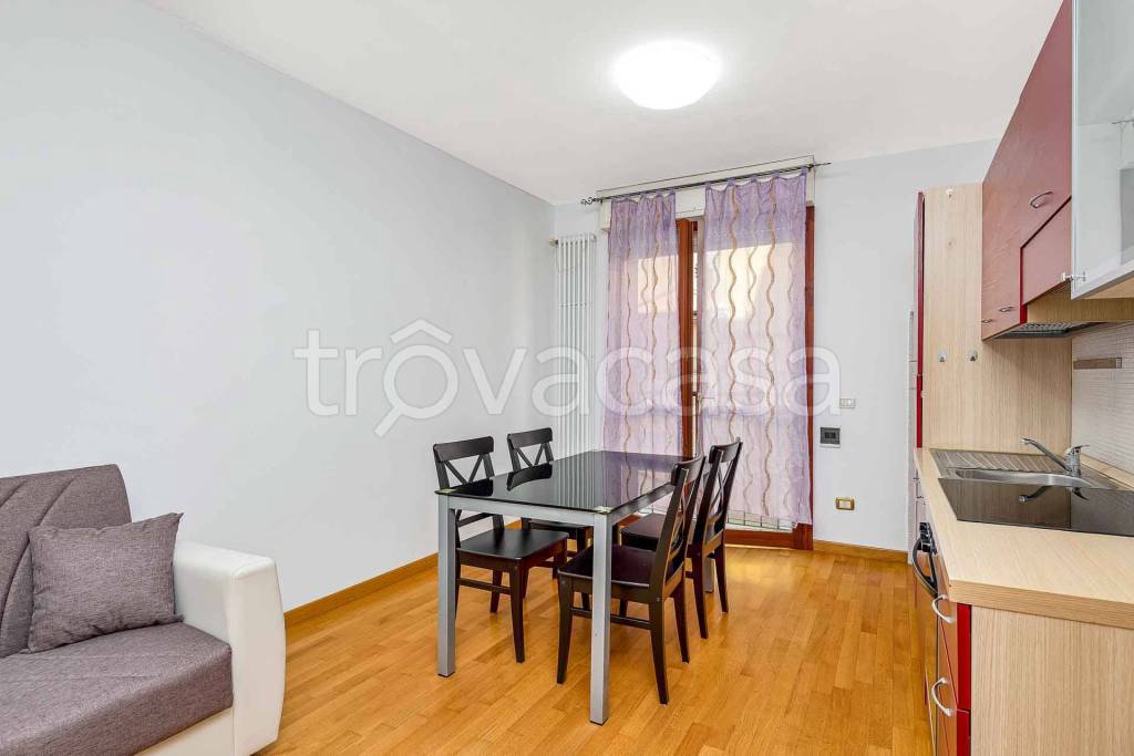 Appartamento in affitto a La Spezia via Genova, 303