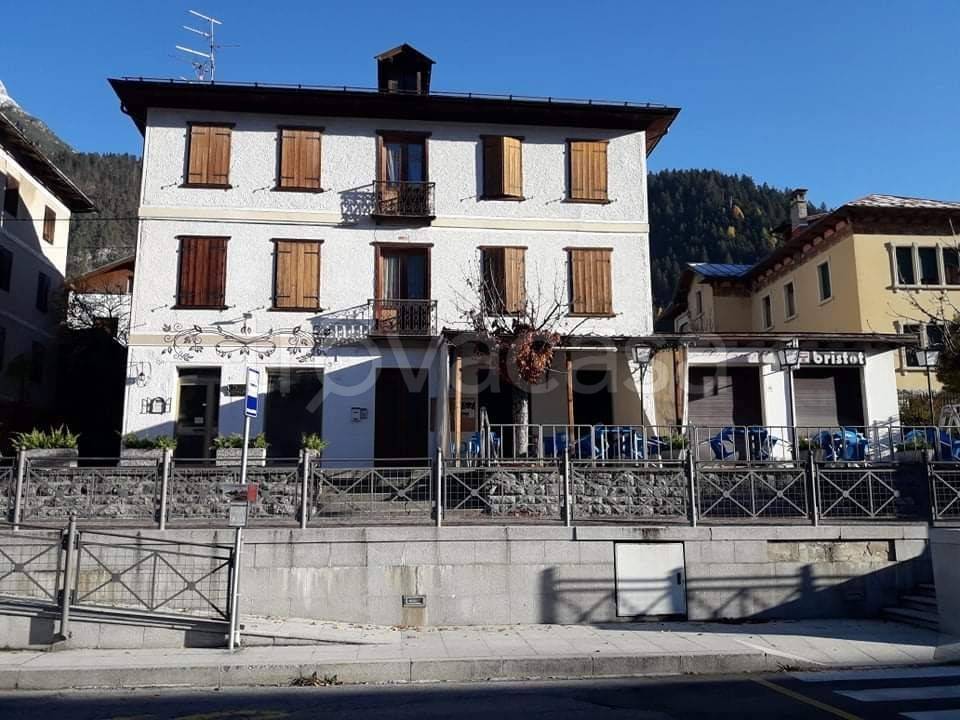 Bar in in affitto da privato ad Auronzo di Cadore via Roma, 35