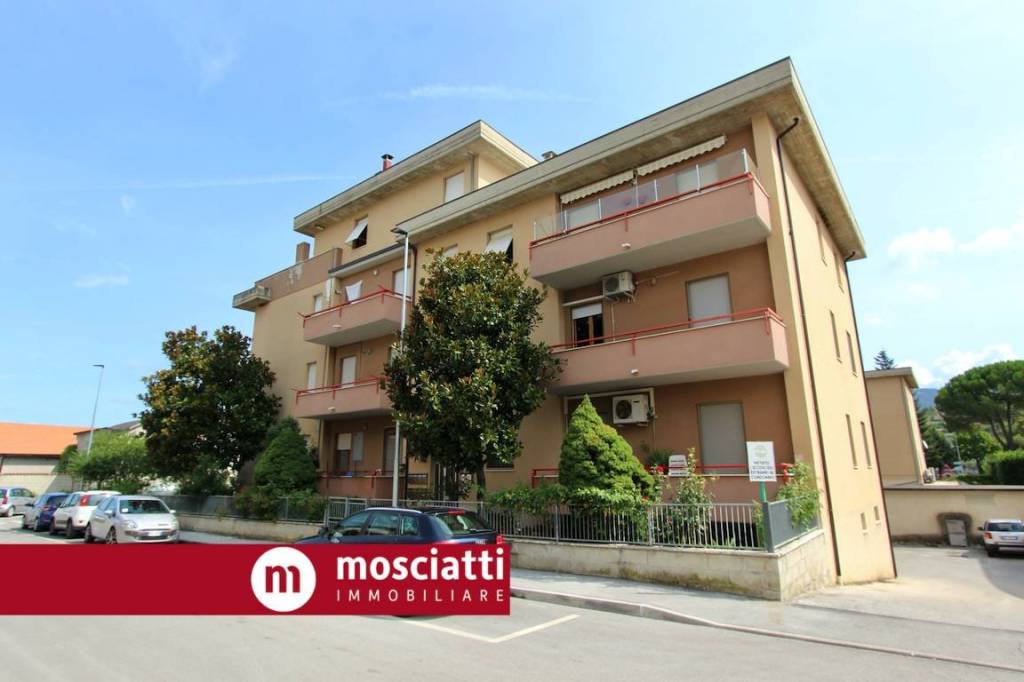 Appartamento in vendita a Matelica via Dante Alighieri, 5