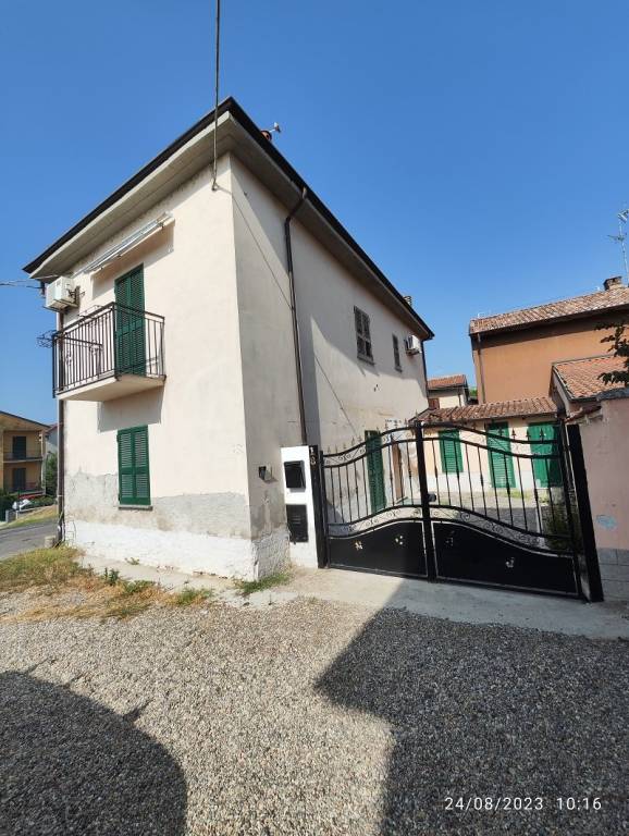 Casa Indipendente in vendita a Torre d'Isola via Goffredo Mameli