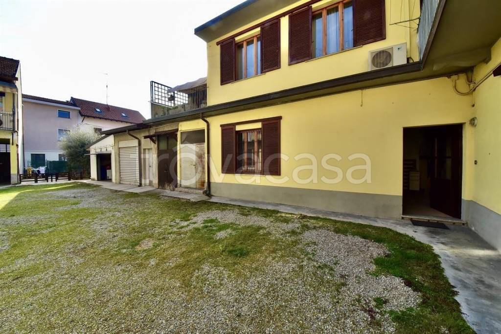 Appartamento in vendita a Cesano Maderno via Brescia, 1