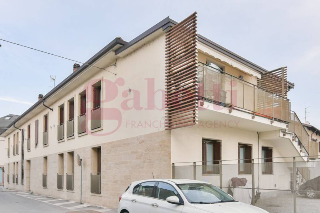 Appartamento in vendita a Cabiate via Dante Alighieri, 17