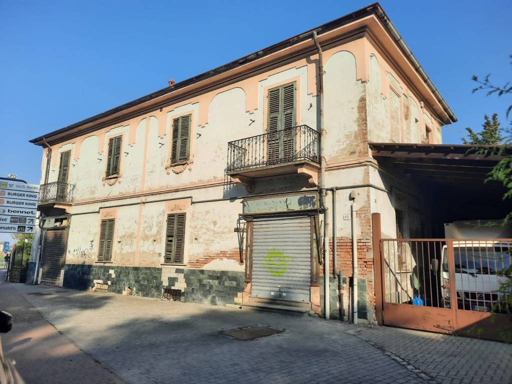 Villa in vendita ad Alessandria via Giordano Bruno, 45