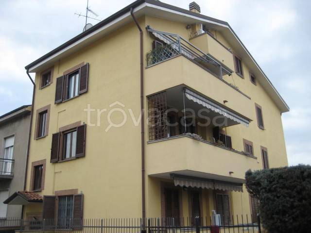 Appartamento in vendita a Seregno via Bergamo, 59