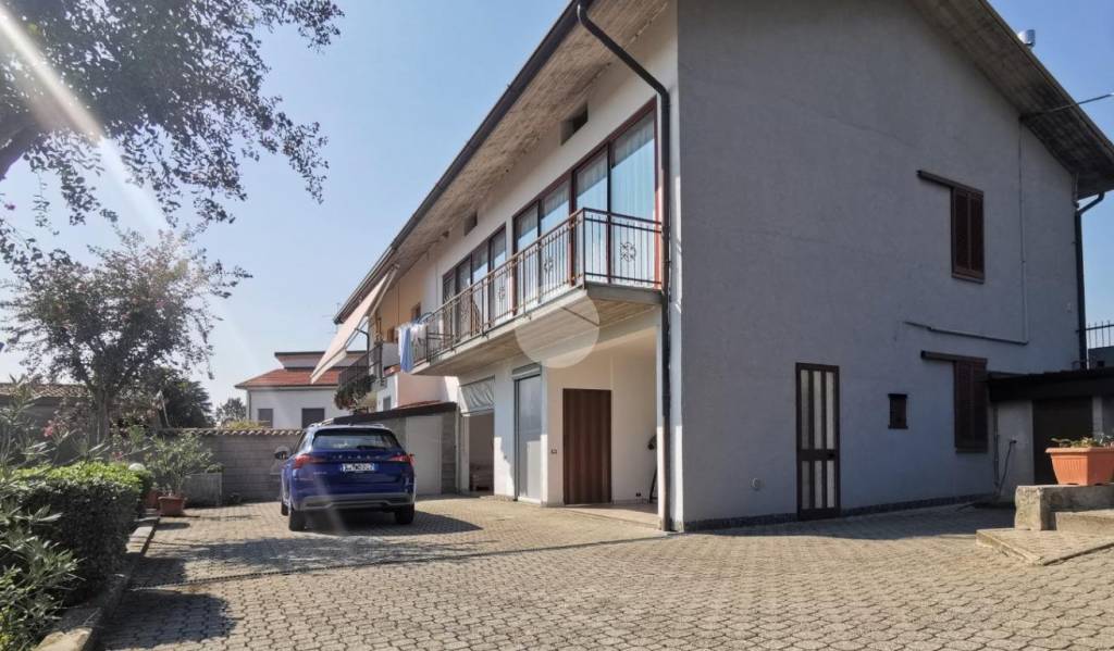 Villa in vendita a Palazzolo sull'Oglio via Gavazzolo, 13