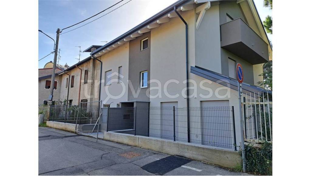 Appartamento in vendita a Gerenzano via Beato Angelico, 57