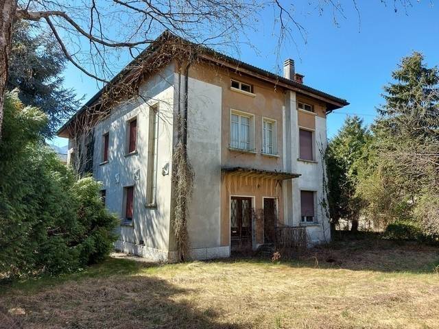 Casa Indipendente in vendita a Tolmezzo via Calvi, Tolmezzo, 16