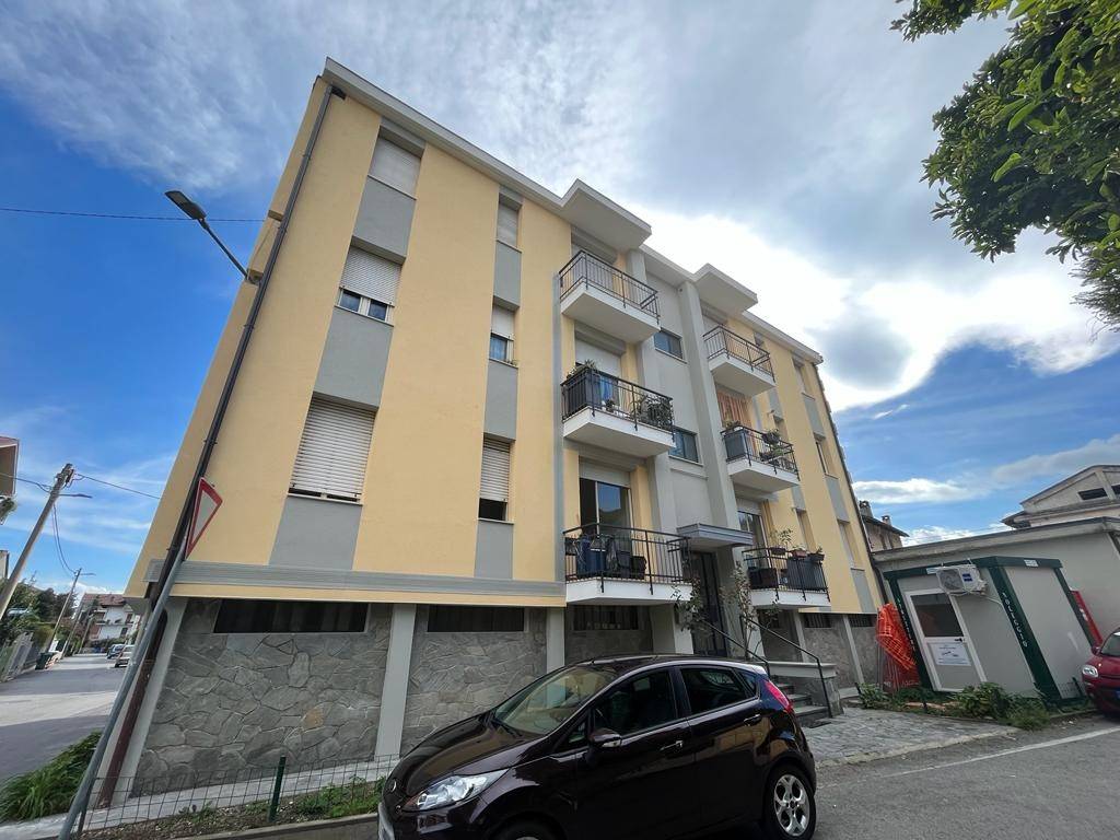 Appartamento in vendita a Castellamonte via don severino bertola 20