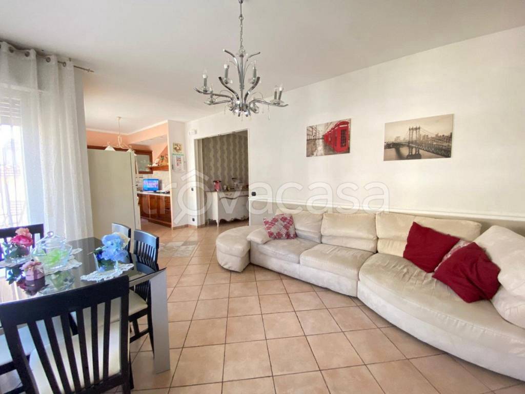 Appartamento in vendita a Langhirano via Giacomo Matteotti, 4