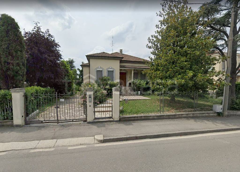Villa Bifamiliare all'asta a Broni via Roma, 18
