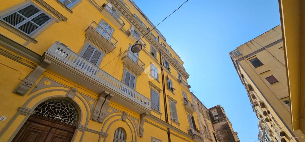 Appartamento in vendita a Napoli via privata fiorentine a chiaia, 11