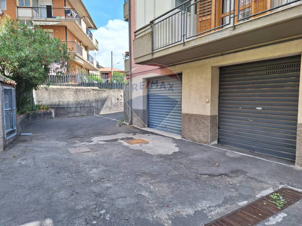 Garage in vendita a Mascalucia via Macello, 11