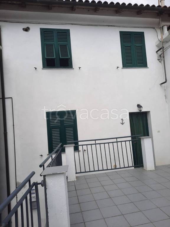Casa Indipendente in in vendita da privato a Ronco Scrivia località Malvasi, 27