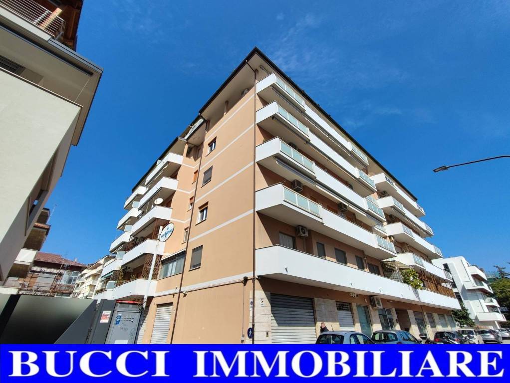 Appartamento in vendita a Pescara via Carlo Pisacane, 75