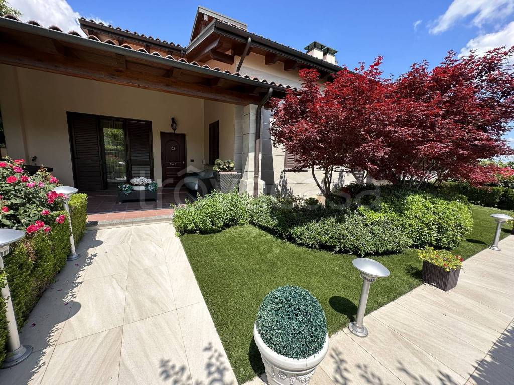 Villa Bifamiliare in vendita a Parma strada Salvini