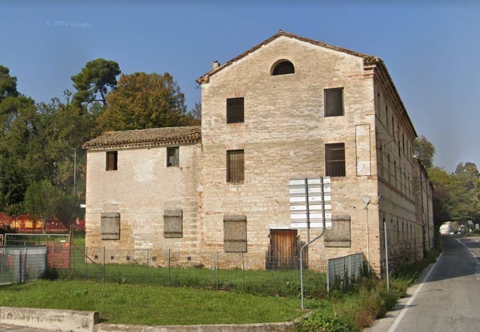 Casale in vendita ad Ancona via Primo Maggio
