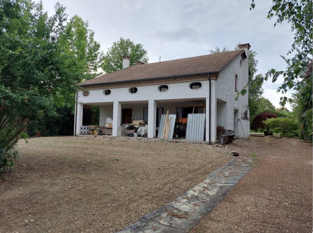 Villa in vendita a Saonara via Brentasecca