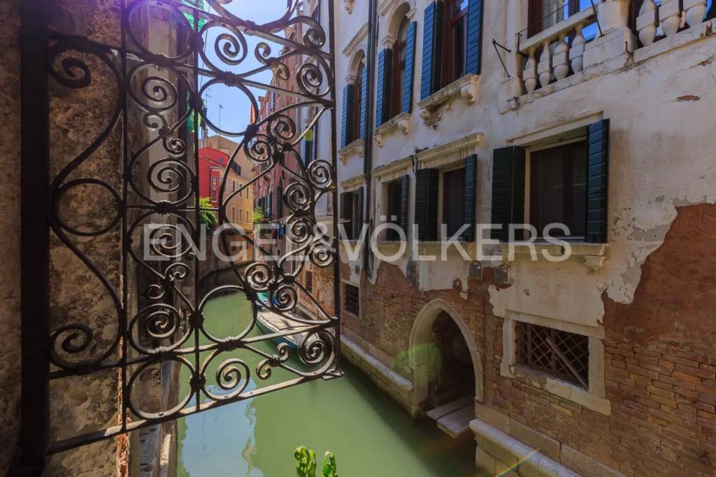 Appartamento in vendita a Venezia calle dei Boteri