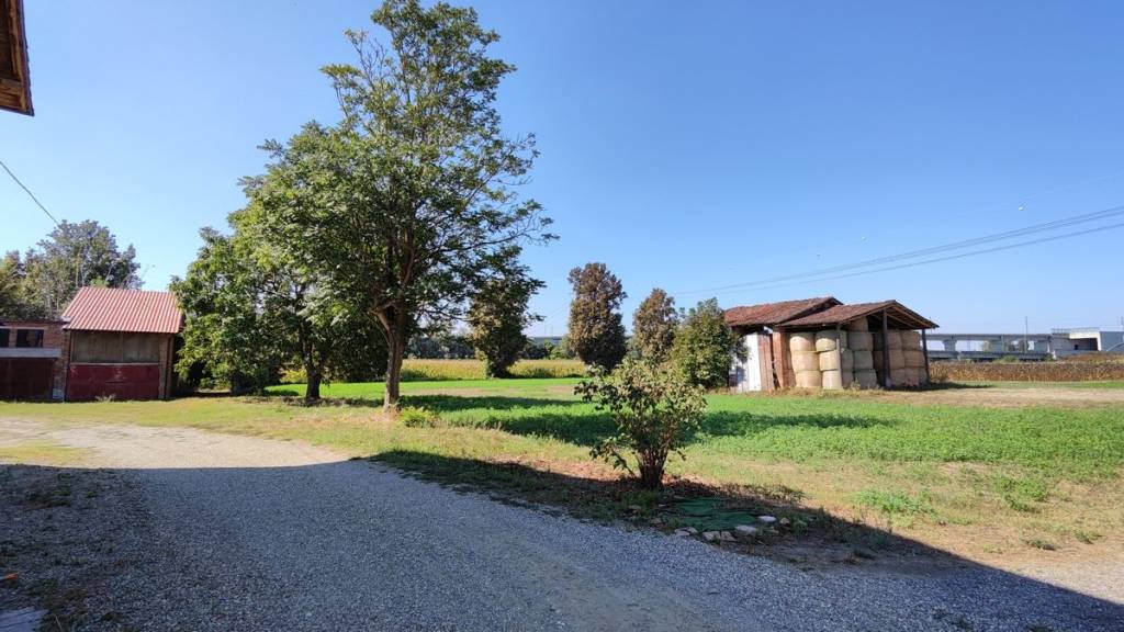 Casa Indipendente in vendita a Santo Stefano Lodigiano località Valmezzano, 5