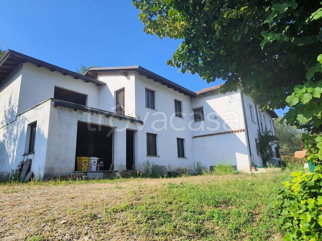 Villa Bifamiliare in vendita ad Acqui Terme