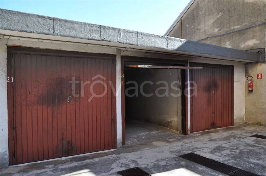 Garage in vendita a Villadossola via Fabbri, 7