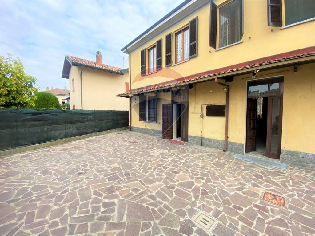 Casa Indipendente in vendita a Travacò Siccomario via Po, 90