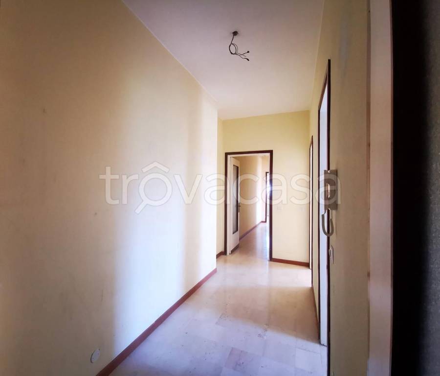 Appartamento in vendita a Milano via Sulmona,11