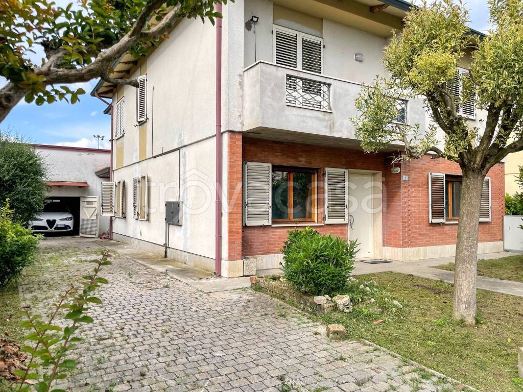 Appartamento in in vendita da privato a Lugo via del Biancospino, 5