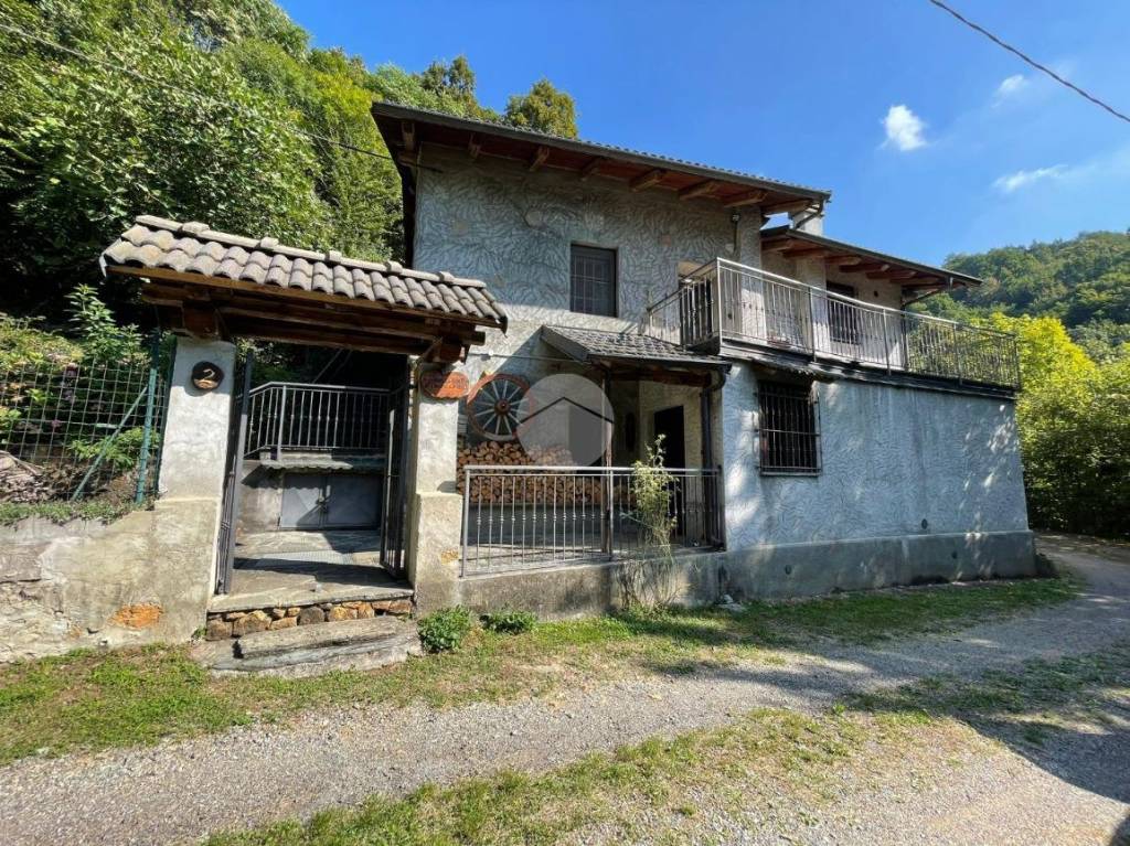 Casa Indipendente in vendita a Rubiana borgata pomaretto, 2