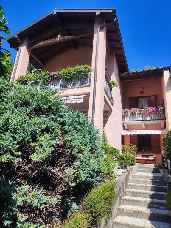 Villa a Schiera in vendita a San Bernardino Verbano via Trobaso