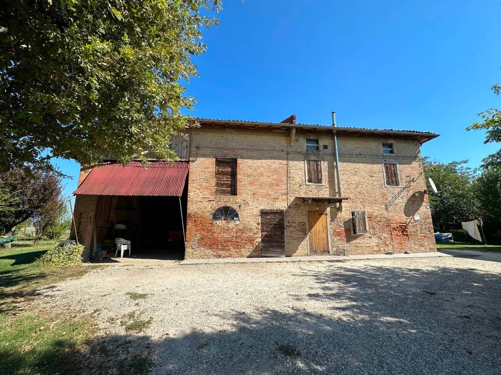 Casale in vendita a Castelfranco Emilia corso Martiri, 157
