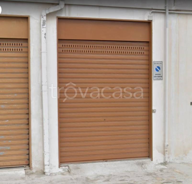 Garage in vendita a Statte via Teatro la Fenice, 6