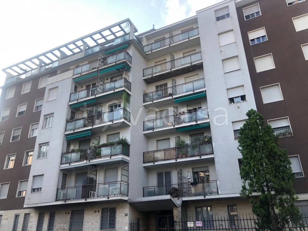 Appartamento in affitto a Milano via Marostica
