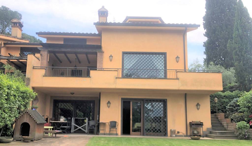 Villa Bifamiliare in vendita a Sacrofano via delle Mimose