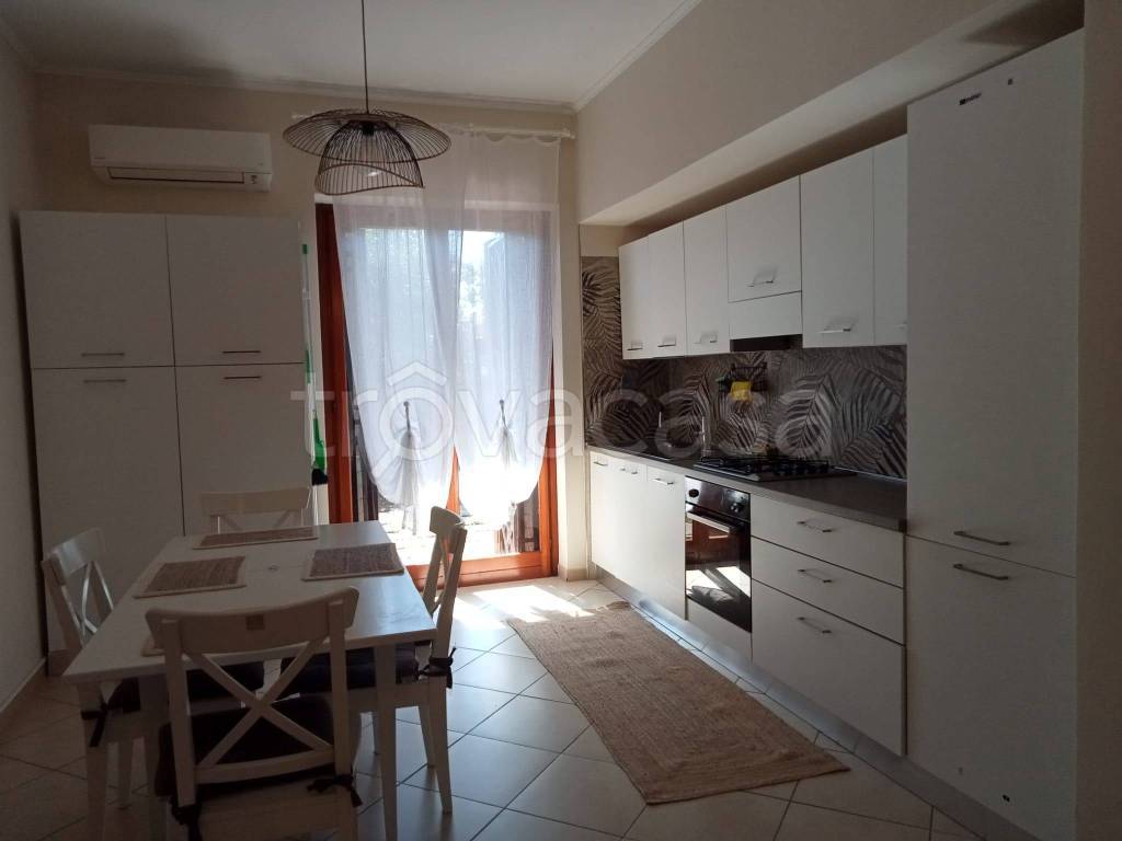 Appartamento in in vendita da privato a Ladispoli piazzale Orsa Maggiore, 1