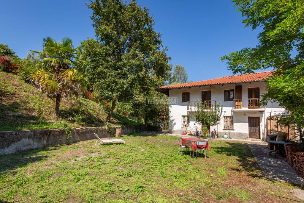 Casa Indipendente in vendita a Castiglione Torinese strada valle garavaglia 19