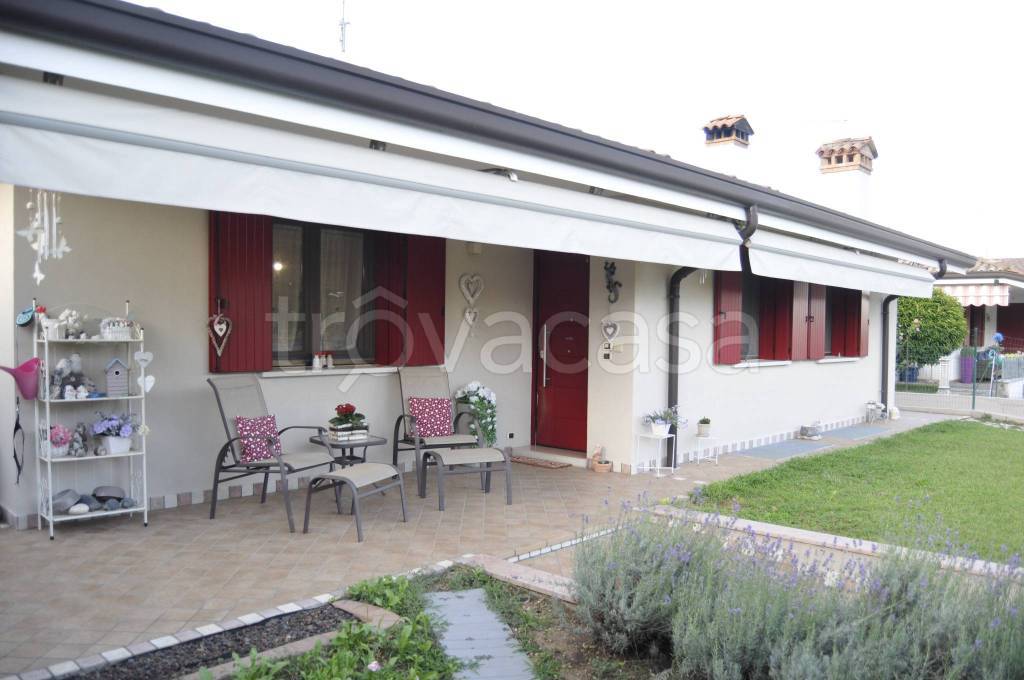 Villa in vendita a Cordenons via Monte Lussari, 1