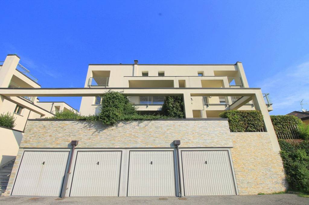 Appartamento in vendita a Como via Oltrecolle, 23