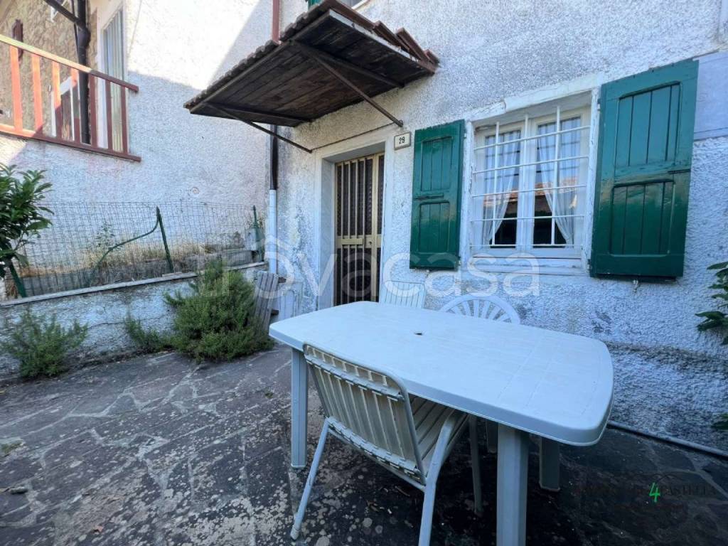 Casa Indipendente in vendita a Castelnovo ne' Monti