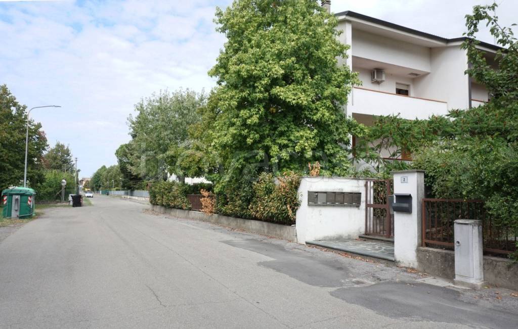 Villa a Schiera in vendita a Torrile via marzabotto, 2