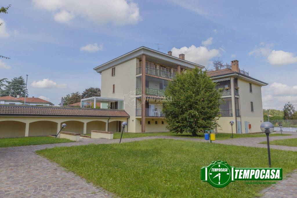 Appartamento in vendita a Zibido San Giacomo via Enrico Fermi