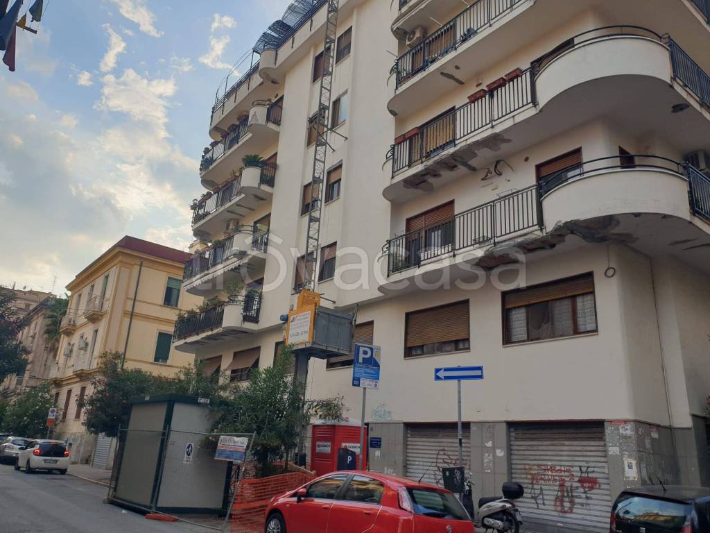 Appartamento in vendita a Salerno via Luigi Cacciatore