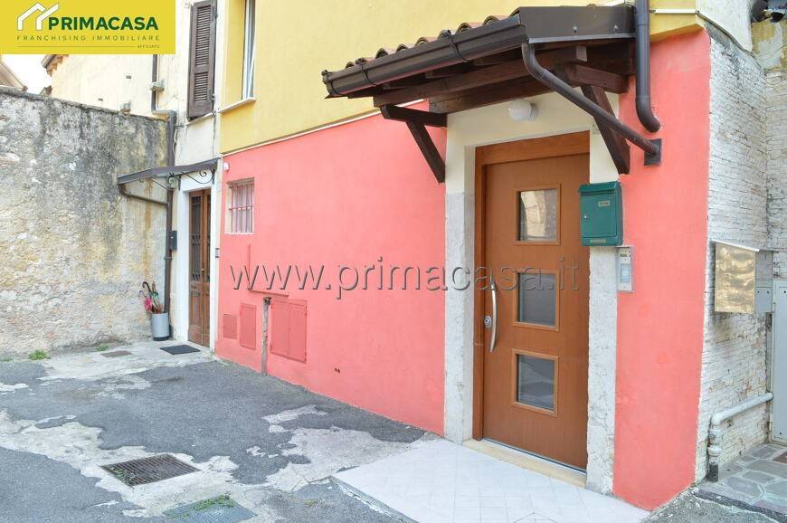 Casa Indipendente in vendita a Toscolano-Maderno via Mazzini, 20