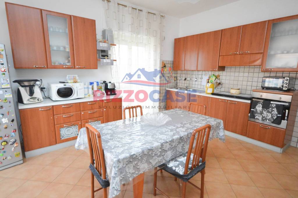 Appartamento in vendita a Corigliano-Rossano via Sardegna, 36