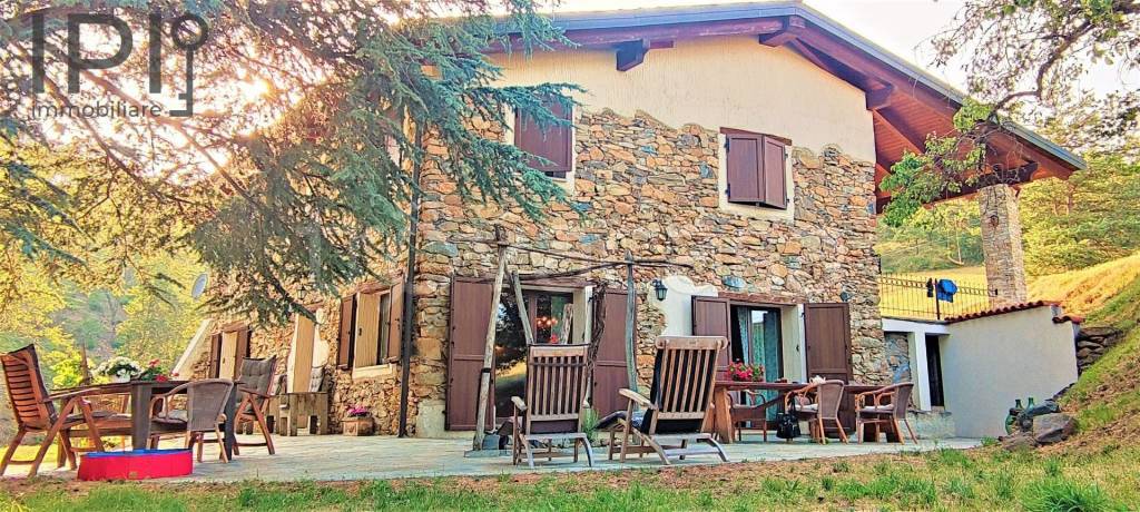 Villa in vendita a Spigno Monferrato frazione montaldo, 1