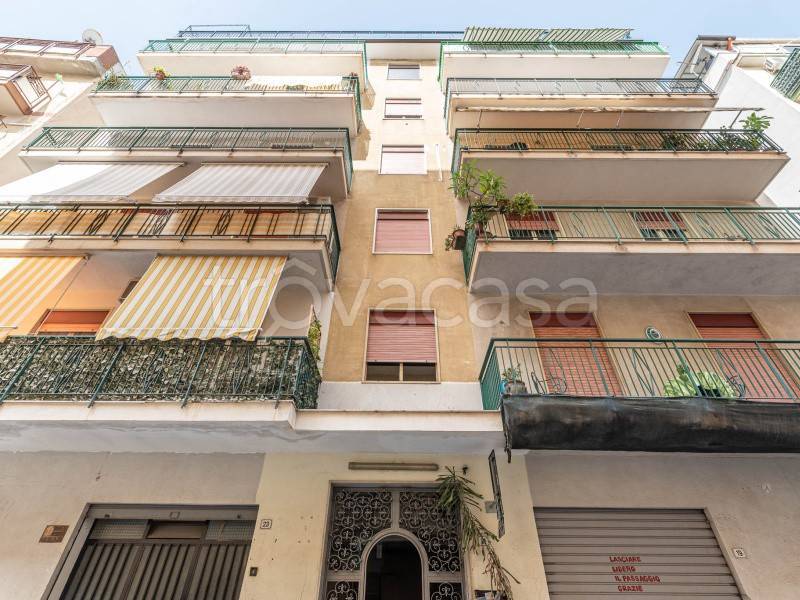 Appartamento in vendita a Palermo via Alcantara