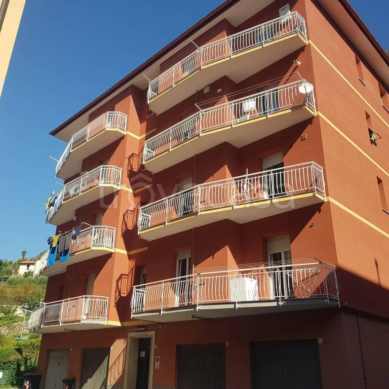 Appartamento in vendita a Sant'Olcese via Antonio Gramsci