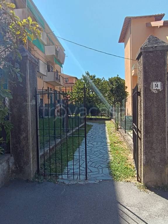 Appartamento in vendita a Sant'Olcese via Ernesto Cassissa, 14